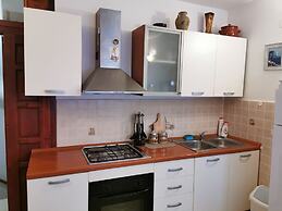 Explore old Town and all the Beauties in Omiš Staying at Apartment Olm