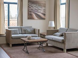 Luxurious Apartment Near sea