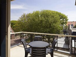 Luxurious Apartment Near sea