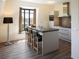 Luxurious Apartment Near sea