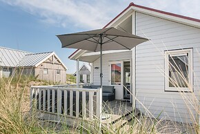 Comfortable Bungalow With Dishwasher Near the Beach