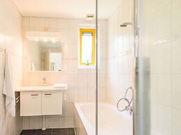 Comfortable Bungalow With Dishwasher Near the Beach