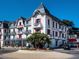 Apartment in La Baule With Sea View