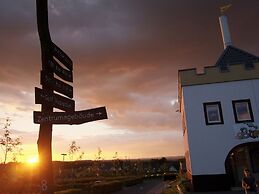 Restyled Villa with Washing Machine near River Moselle