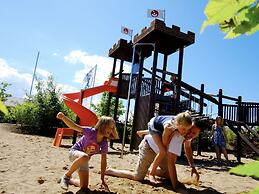 Restyled Villa with Washing Machine near River Moselle