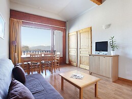 Alpine Studio w/ Balcony