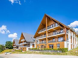 Spacious, Modern Apartment Near the Centre