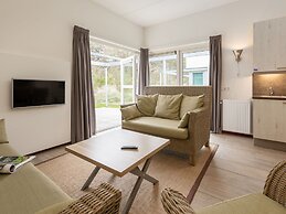 Luxury Chalet With two Bathrooms, Near the sSa on Texel