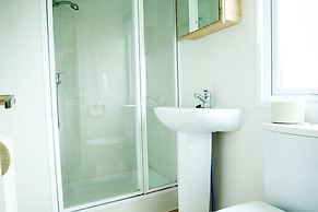 Well-furnished Chalet Near the Loonse