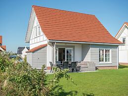 Detached Villa With Three Bathrooms Near the Sea