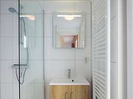 Modern Chalet With Microwave, Beach Within Walking Distance