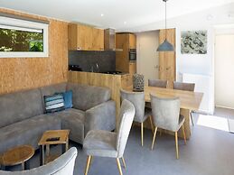 Modern Chalet With Microwave, Beach Within Walking Distance