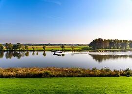 Bungalow in Netherlands With Bubble Bath