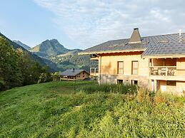 Modern Mountain Stay