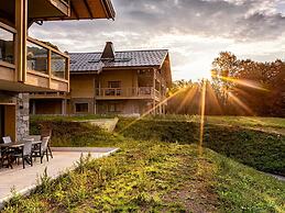 Modern Mountain Stay