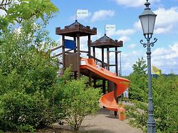 Restyled Villa with Washing Machine near River Moselle