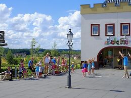 Restyled Villa with Washing Machine near River Moselle