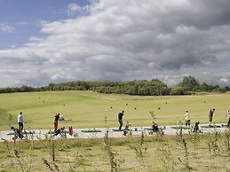 Restyled Villa with Washing Machine near River Moselle