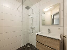 Restyled Bungalow with Dishwasher near Nature Reserve