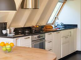 Romantic Cottage With a sun Shower