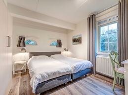 Thatched Villa With Wifi, sea at 1 km in Cosy Domburg