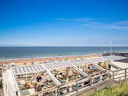 Thatched Villa With Wifi, sea at 1 km in Cosy Domburg