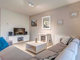 Thatched Villa With Wifi, sea at 1 km in Cosy Domburg