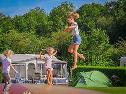 Well Furnished Tent Lodge with Terrace near Veluwe