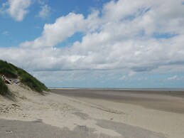 Traditional Villa With Dishwasher on Texel Near the Sea
