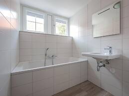 Luxurious Stately Villa With 4 Bathrooms, 1km From the Beach