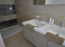 Spacious Countryside Villa