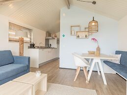 Comfortable Lodge With Hammock, Near the Beach