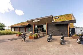 Comfortable Lodge With Hammock, Near the Beach