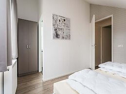 Villa With med Children's Room in Limburg