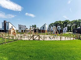 Villa With med Children's Room in Limburg