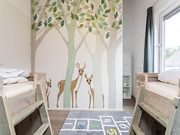 Villa With med Children's Room in Limburg
