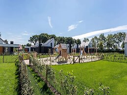 Villa With med Children's Room in Limburg
