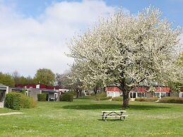 Well-kept Bungalow With Microwave Near Valkenburg