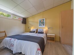 Well-kept Bungalow With Microwave Near Valkenburg