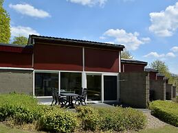 Well-kept Bungalow With Microwave Near Valkenburg