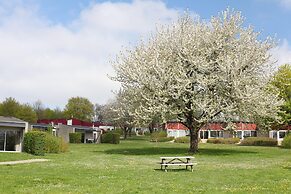 Well-kept Bungalow With Microwave Near Valkenburg