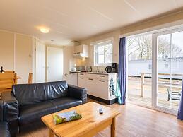 Well Furnished Chalet With Wifi, Near the Hunebedcentrum