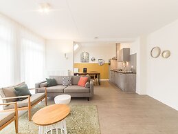 Modern Apartment, at 4 km. From Maastricht