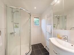 Well Furnished Mobile Home with Dishwasher near Water