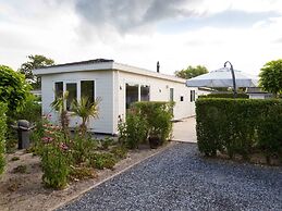 Comfortable Chalet With Dishwasher, Near the Sea in Egmond