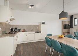 Lakeside Villa in Volendam