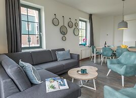 Lakeside Villa in Volendam