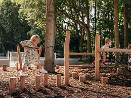 Modern and Luxurious Chalet With Dishwasher Near the Beach
