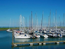 Holiday Home With Whirlpool Quiet Area in Zeeland