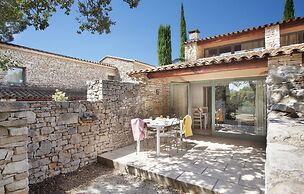 Provencal Escape With Pool